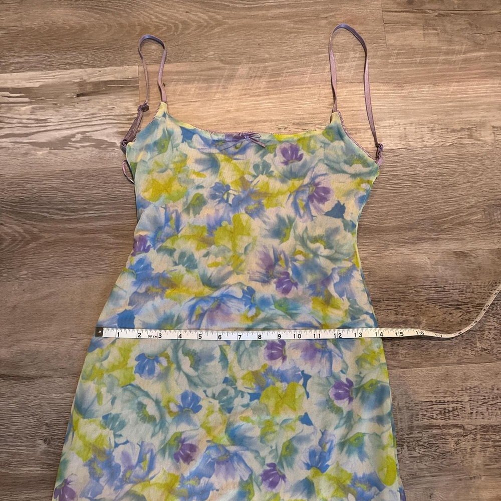 dresses - Picture 3 of 8